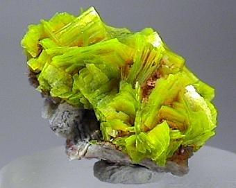 p>钡铀云母 a target="_blank" href="/item/化学成分/17012791"