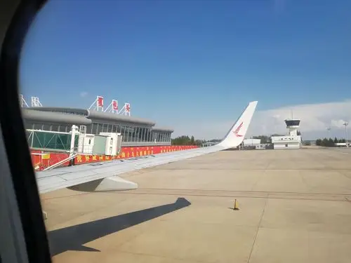 飞机场上的飞机～～～(3[▓▓]