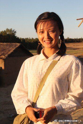 常去安山桥那里,听着小河流淌的声音,看着树叶上的