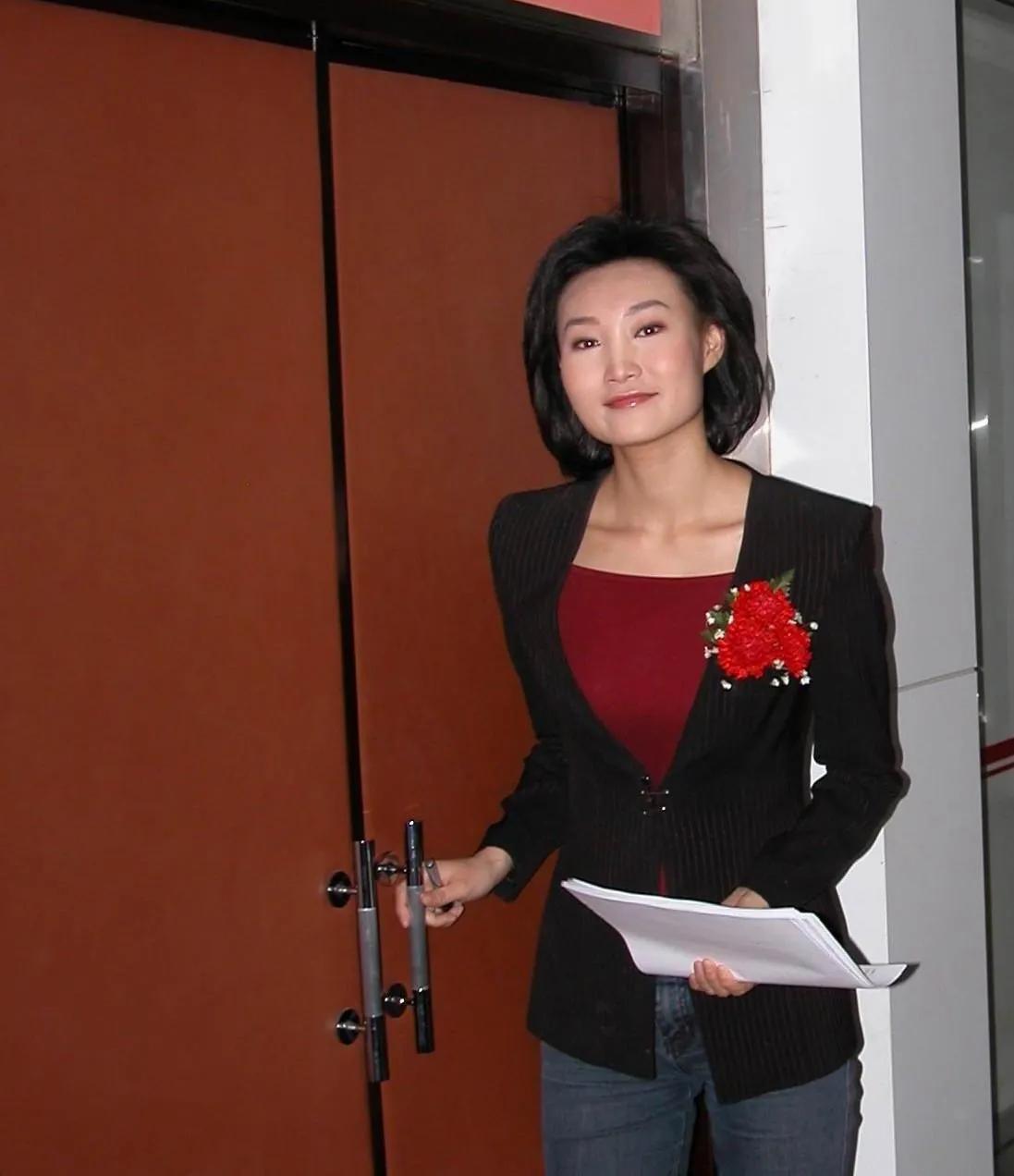 至今未婚四位央视女主持有人登顶光棍榜有人标准高到离谱