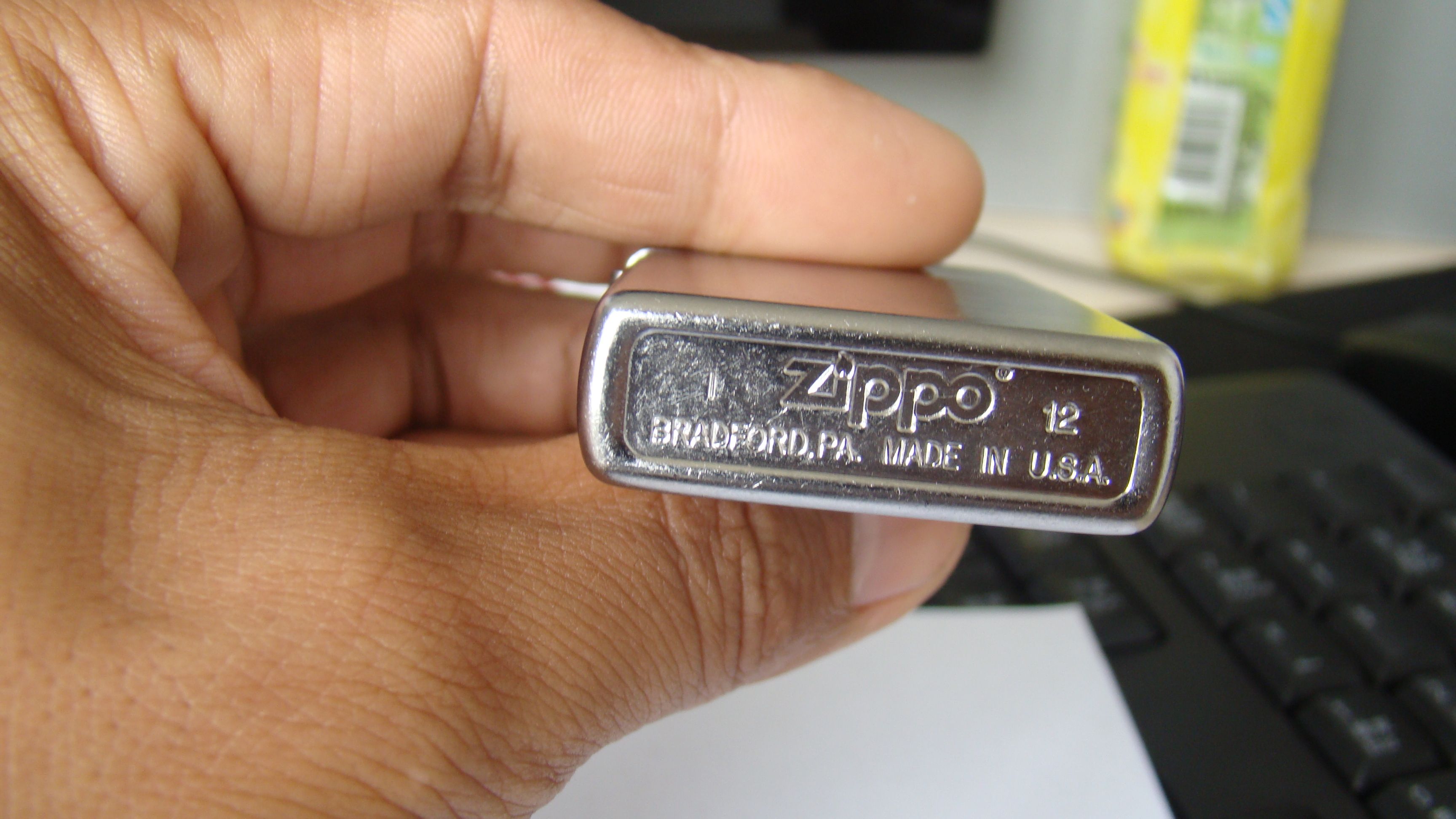 这款2012款zippo打火机价格多少钱?正版没得说,但是我没查到价格.