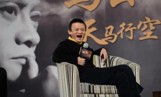 《商业时报》披露,她以大约4500万至5000万新加坡元(折合人民币约为2