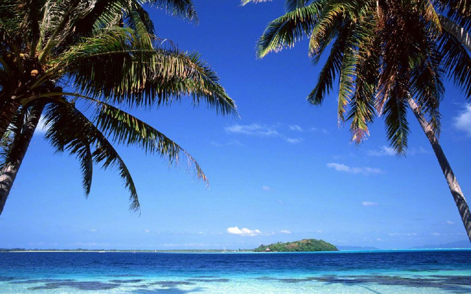 蓝色大海唯美风景图片桌面壁纸