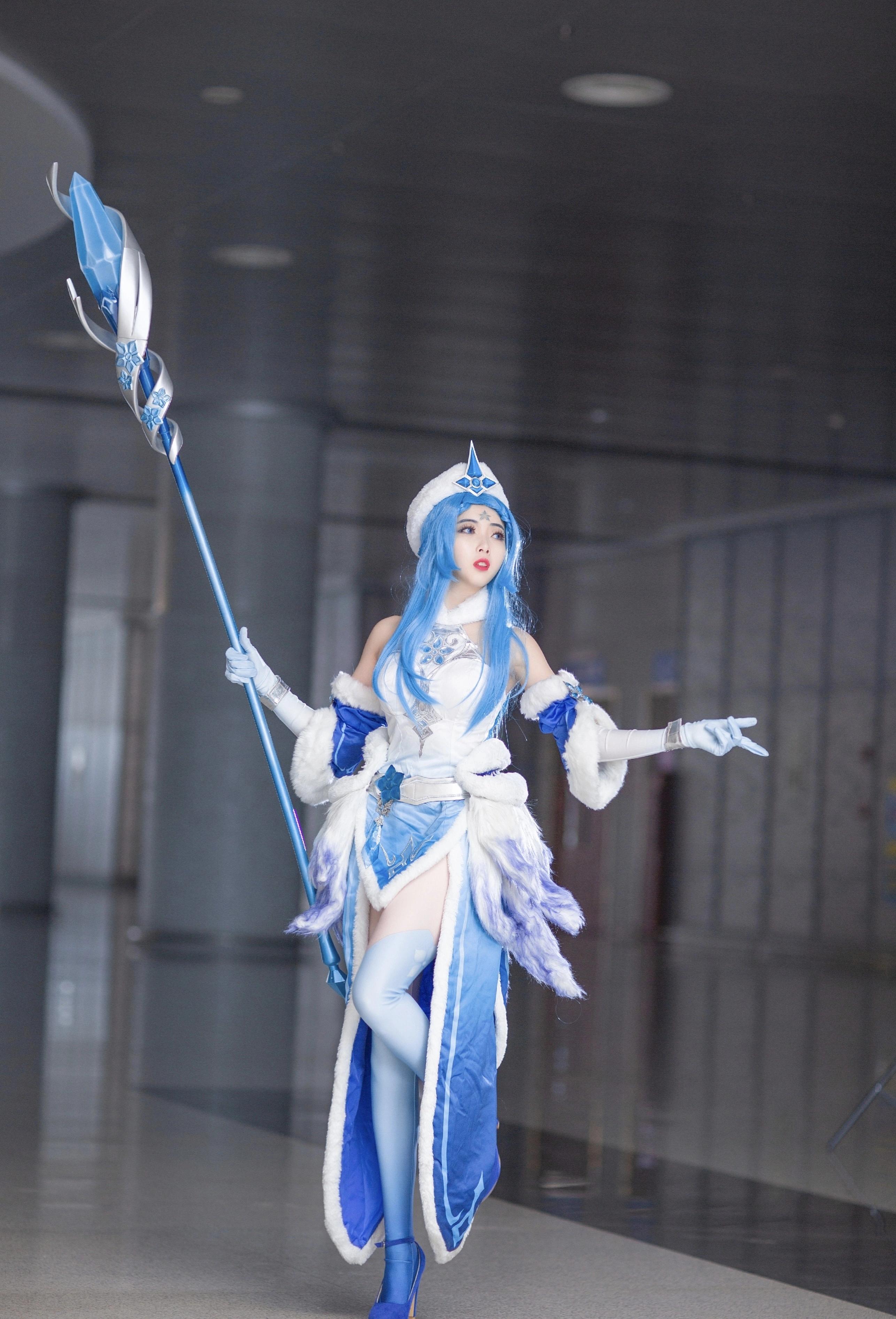 cos:王者荣耀-王昭君的冰雪之华和精灵公主