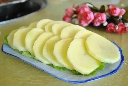 土豆片敷眼去黑眼圈法 解析土豆的妙用