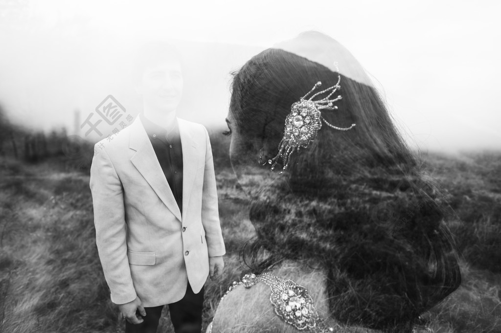 有吸引力热恋中的情侣的肖像