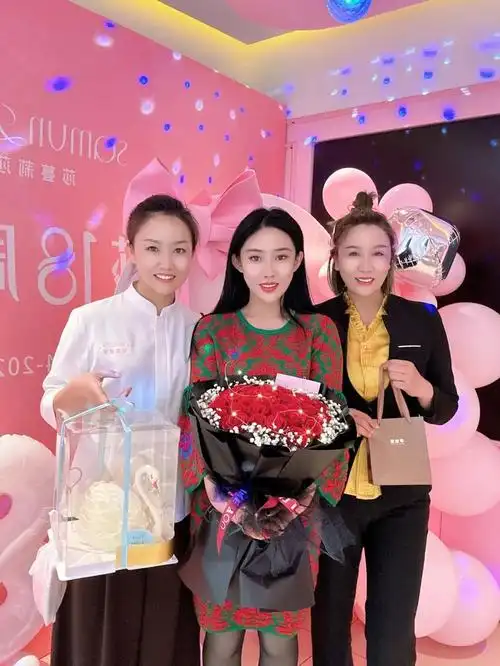 浪漫温馨生日会莎蔓莉莎潍坊花园店顾客王林汐成为最美女主角