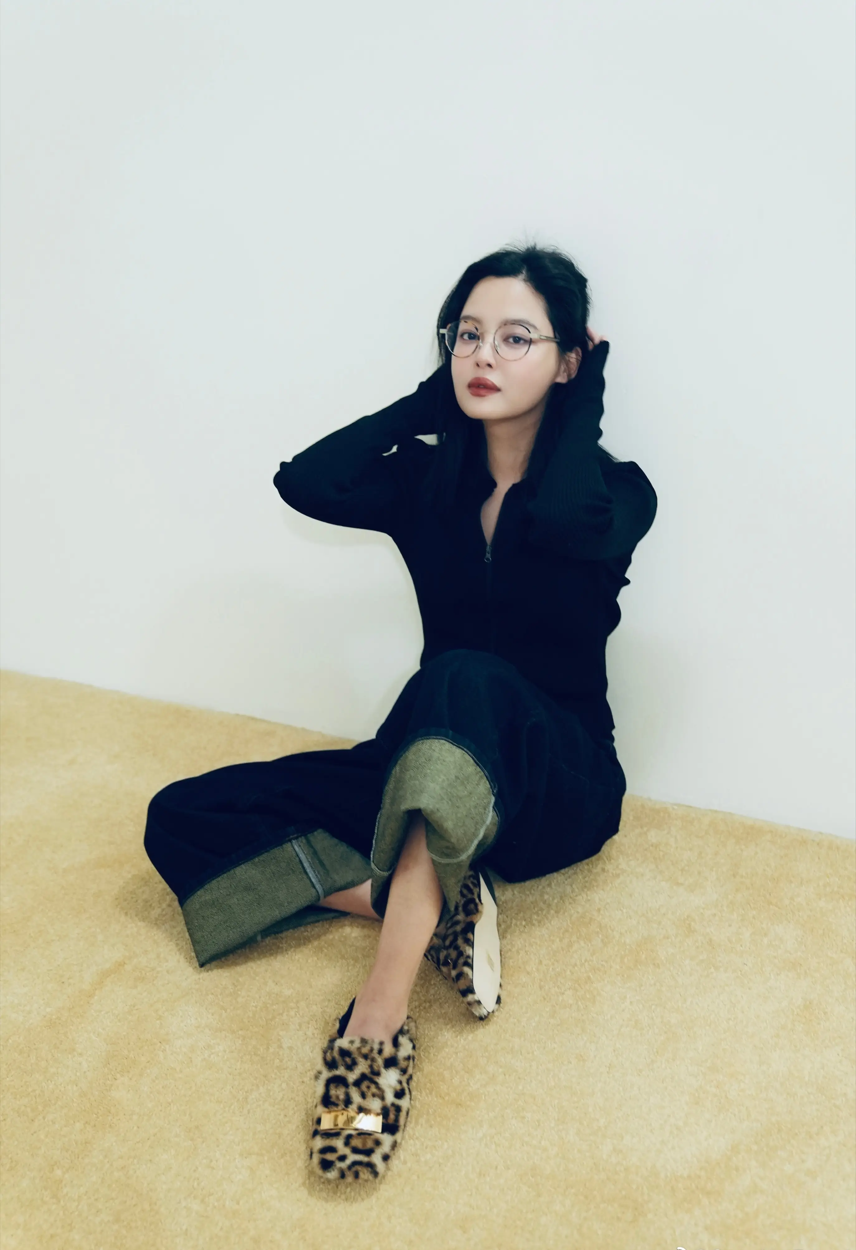 辛芷蕾冷艳气质也喜欢穿豹纹,气场强大,时尚有范