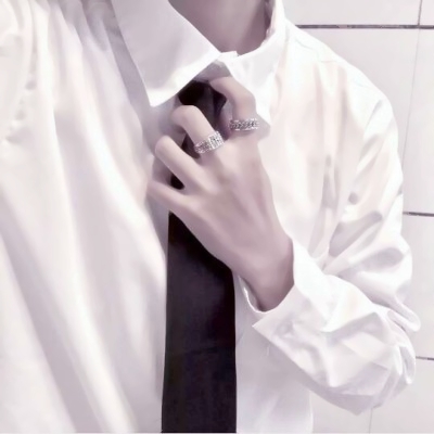 qq头像半身男生白衬衫