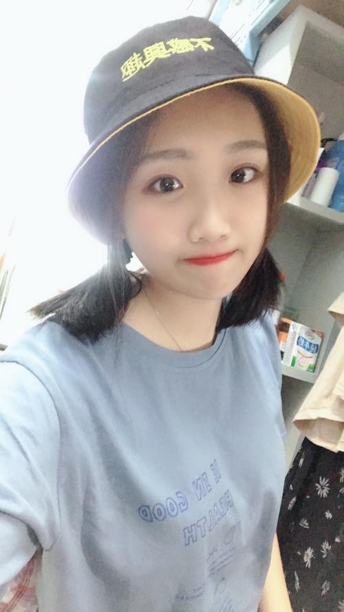 安徽17岁高中女生投河自尽,民警下水救人速度太慢,遭到严重质疑