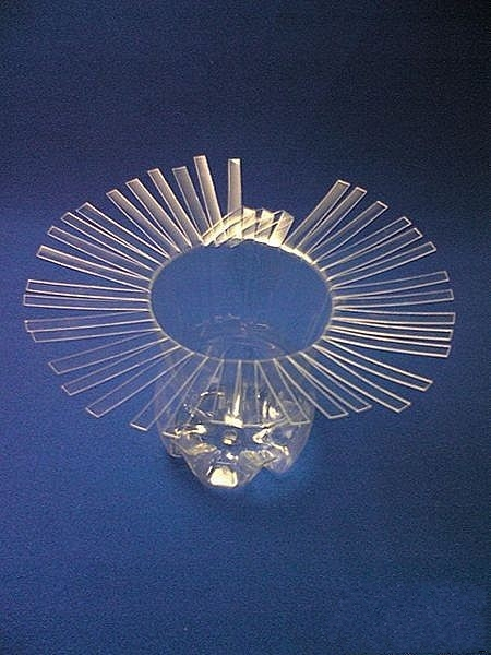 瓶子手工制作花瓶图片 分成两部分