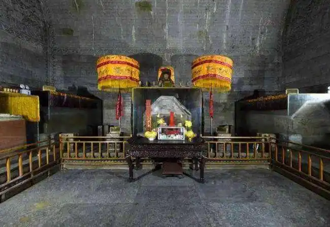 孙殿英盗慈禧墓的全过程慈禧墓盗墓