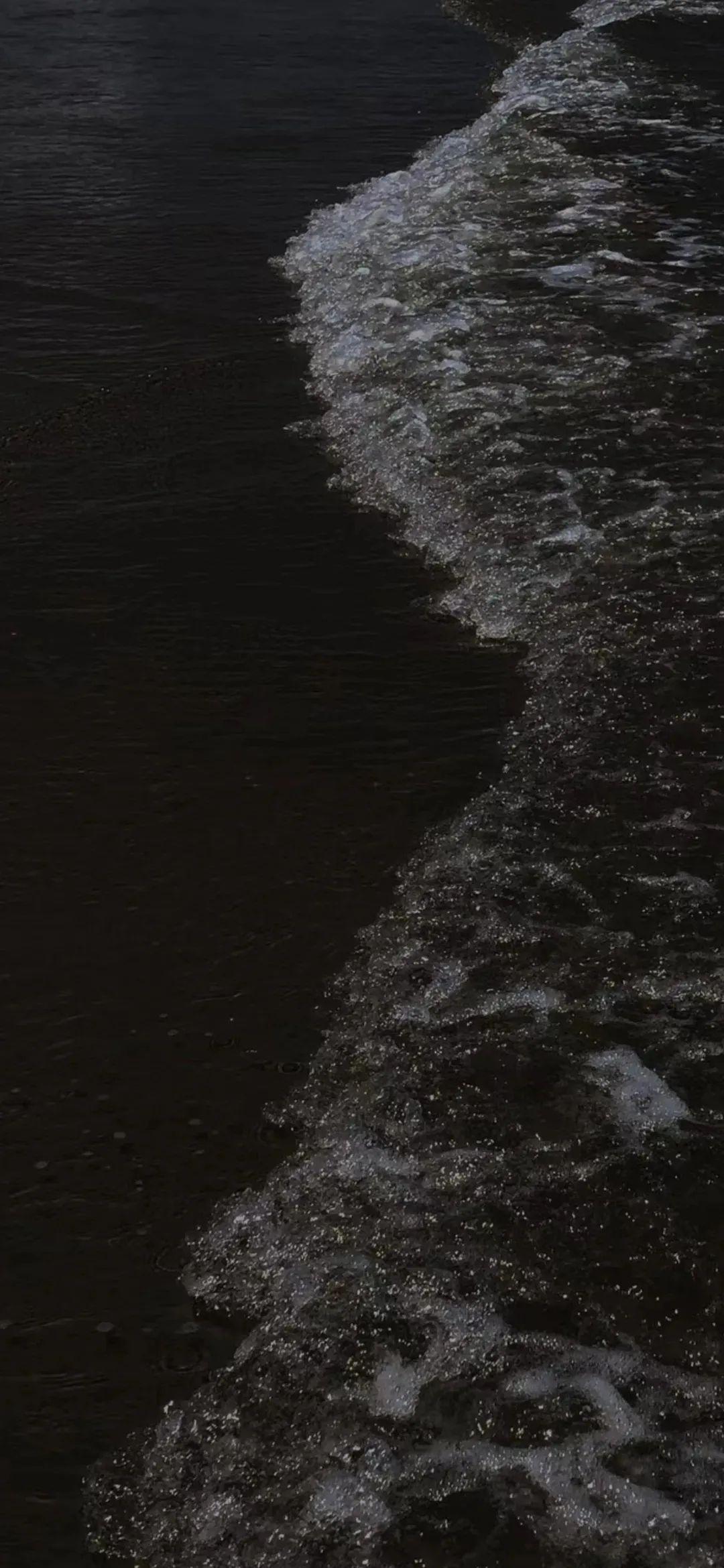 有没有与手机黑色主题融为一体的微信聊天背景图以及手机壁纸? - 知乎