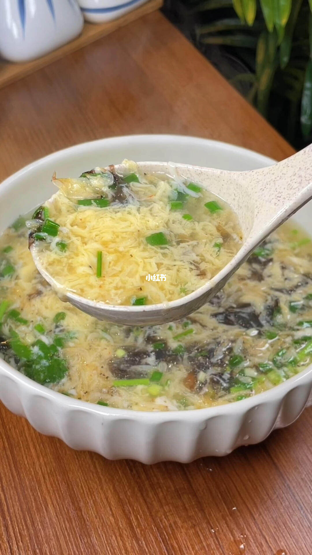 简单美味的紫菜虾皮蛋花汤,你也可以试试!