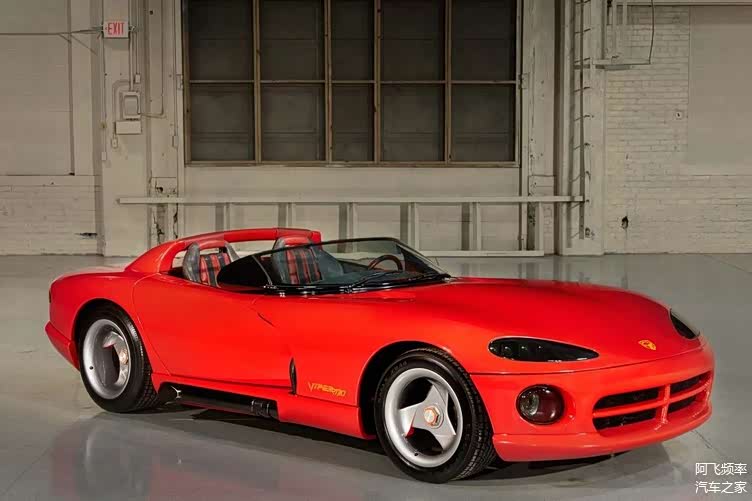 全新状态仅行驶64英里全球里程最低的1997年款道奇蝰蛇gts