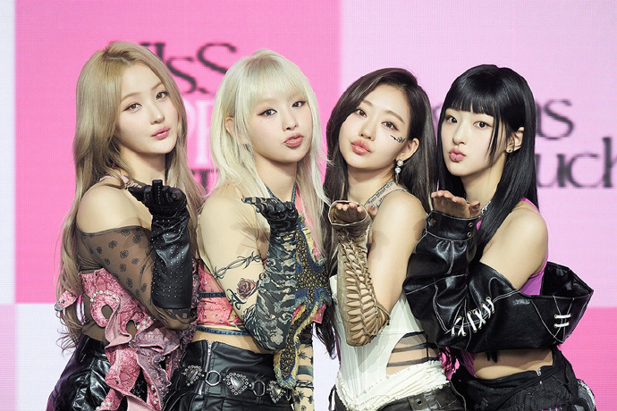 女团们  最近爱豆圈因为live实力而非常喧嚣,其中也有几个组合因为