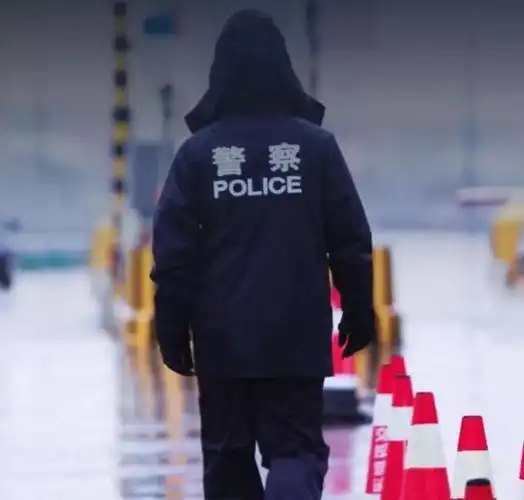 疫情当前警察不退疫情中我们是逆行者