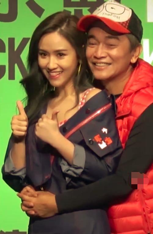 吴宗宪当众强吻31岁女儿吴姗儒满脸尴尬曾多次被曝有亲密举止