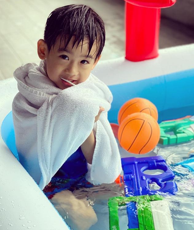 kimi没长残,12岁身高直逼爸爸,近照拥有林志颖同款"星星眼"