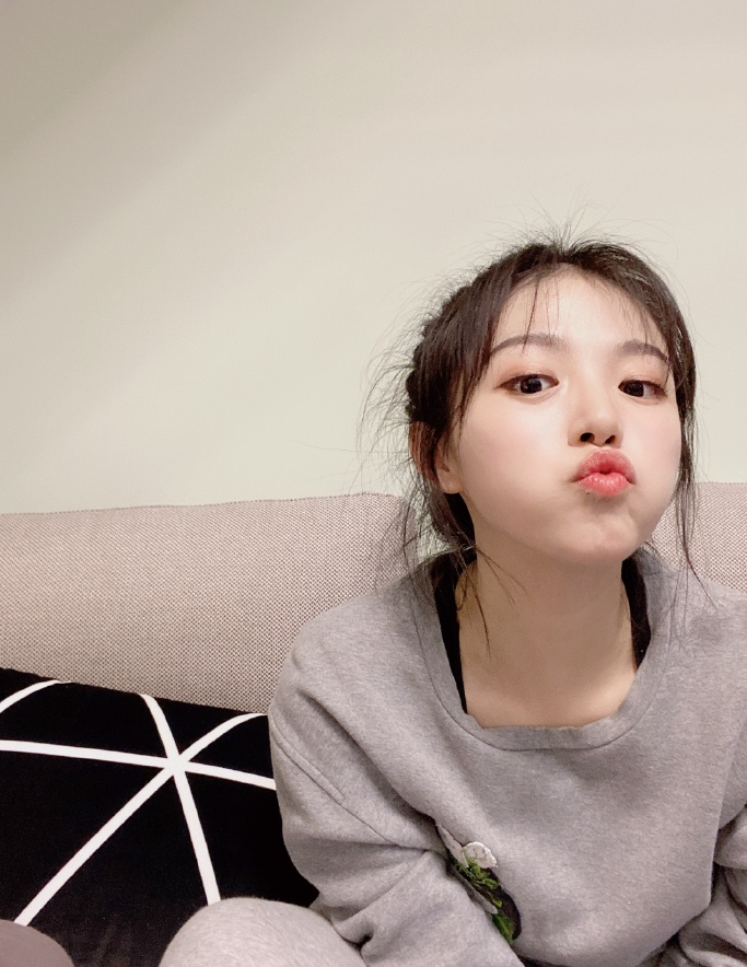 偶像美少女snh48-孔肖吟迷人美照欣赏_高清图集_新浪网