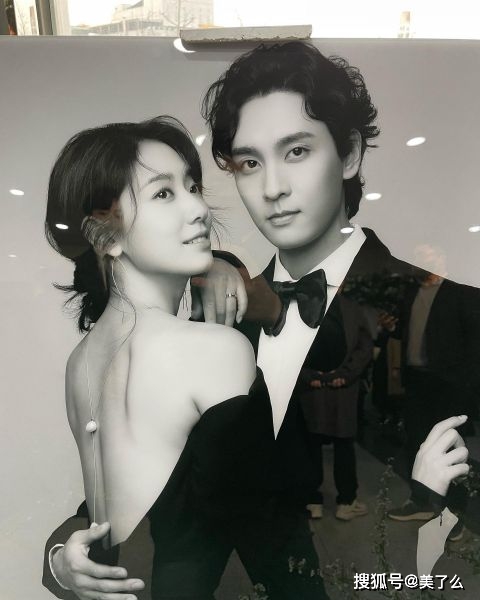 朴信惠和崔泰俊作为韩娱圈的人脉王,身边不乏明星好友,他俩的婚礼堪比