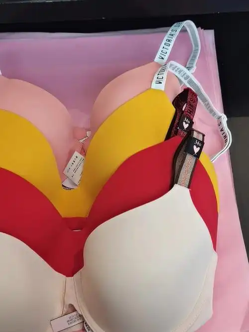 维密字母肩带文胸