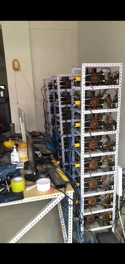 手机挖矿一天能赚2000元购买虚拟货币挖矿能躺赚