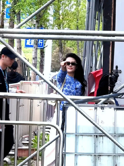 tia的t原来是这个t#    我宣布袁娅维tia就是浪姐这一季的活力担当