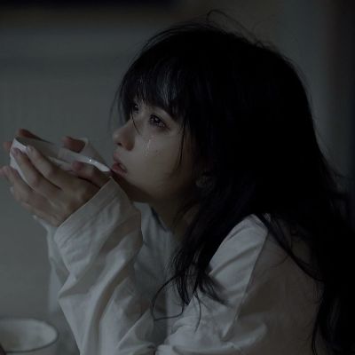 唯美女生伤感头像图片十分有意境的女生图片