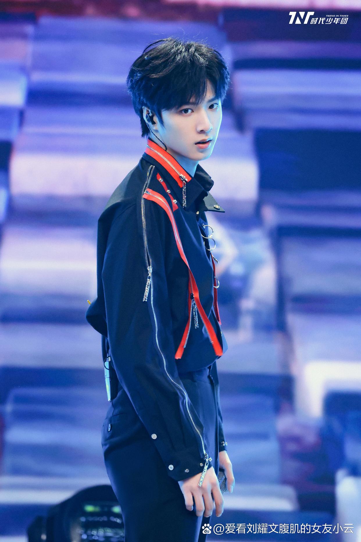 刘耀文封神照来啦[心][心][心]好帅好帅