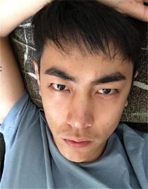 当红男星素颜什么样纪凌尘沧桑蔡徐坤奶萌杨洋拯救了少女系