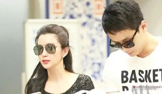 李冰冰重病曝光连正常生活都成奢侈年到50还不婚不育