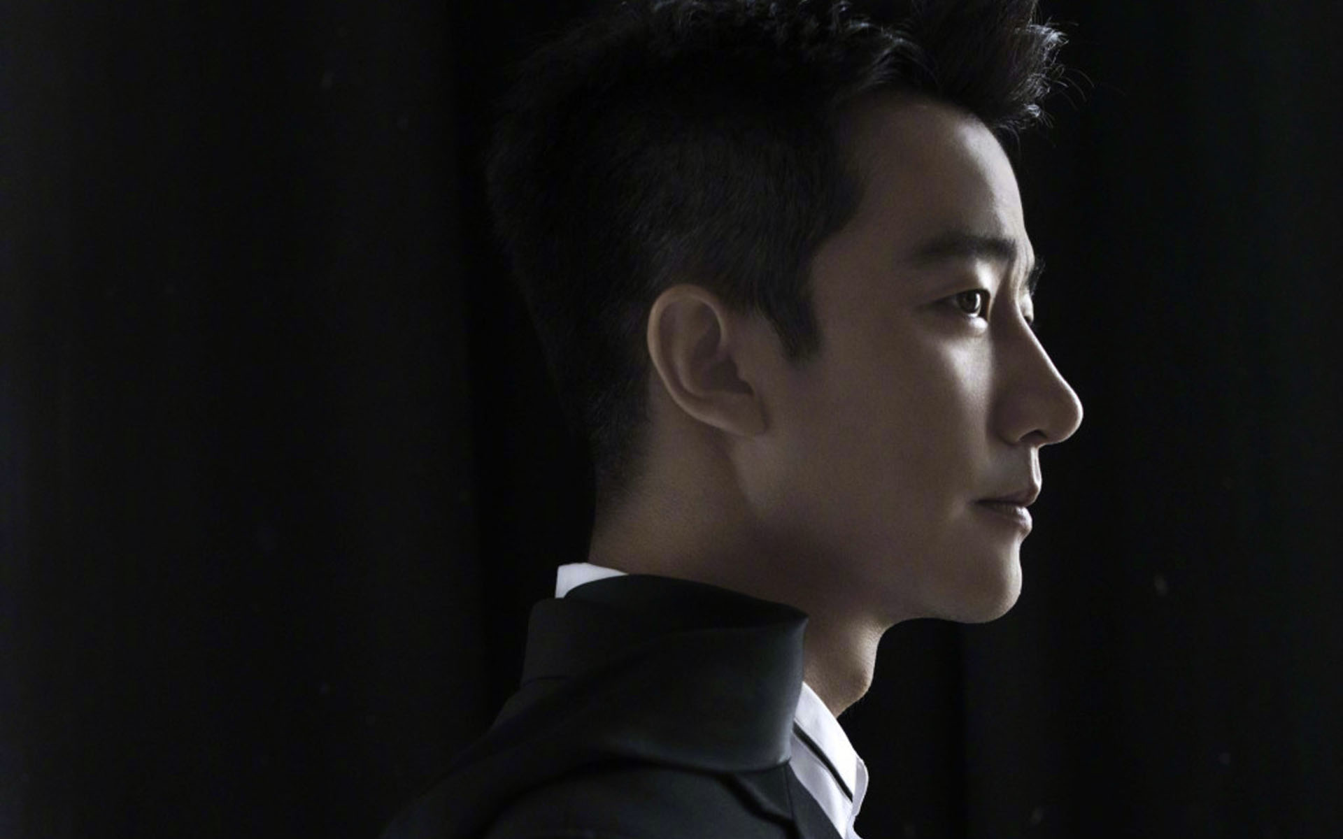 黄轩儒雅帅气写真图片桌面壁纸