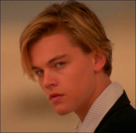 一个莱昂纳多迪卡普里奥的图片当做qq头像,稍微深沉一点的.