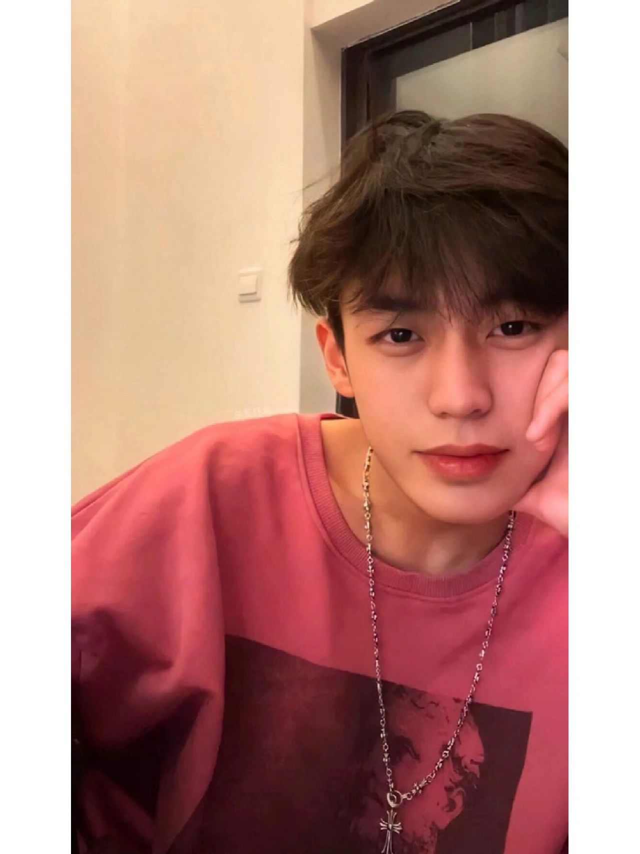 帅哥壁纸图片   谁能拒绝这么帅的小哥哥呢