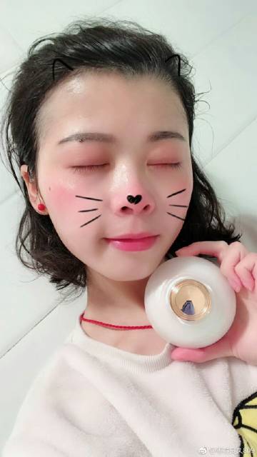 01 来自 oppo r9 #美容#  有些人反反复复咨询【朵颜】都问好几遍了