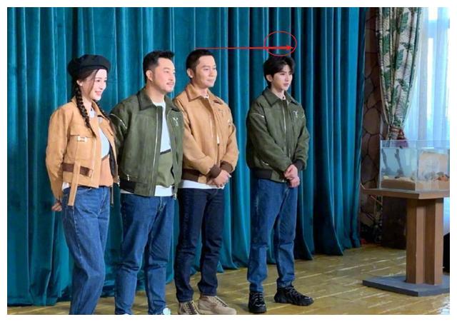 蔡徐坤|身高|李晨_新浪新闻