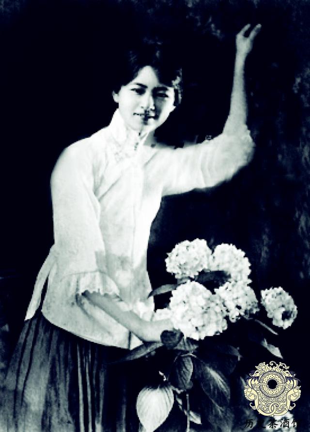 历史名人年轻时的老照片:图四张作霖很秀气,图九是奥巴马夫妇