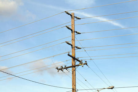电线杆线图片-电线杆线素材-电线杆线插画-摄图新视界
