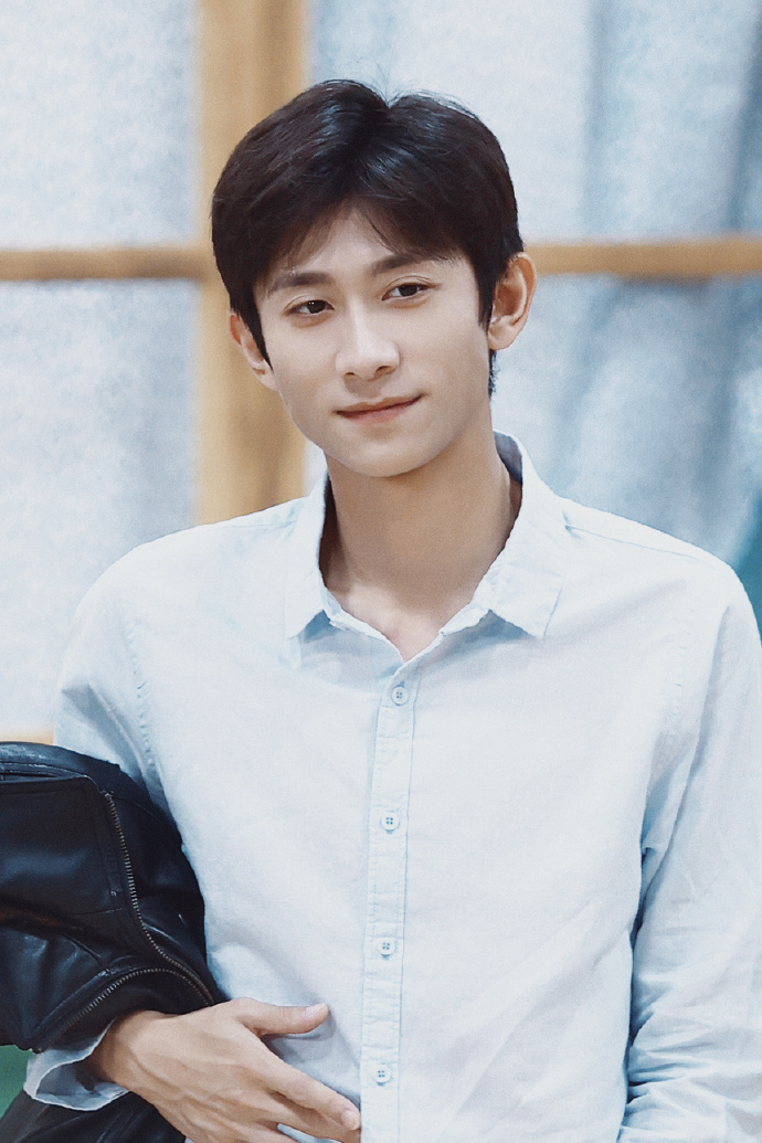 张一山0505 生日快乐