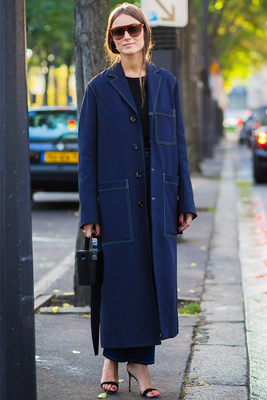 黑 ,白 ,灰大概是不少人的答案 ,不过除了这3种颜色外 ,其实深蓝色也