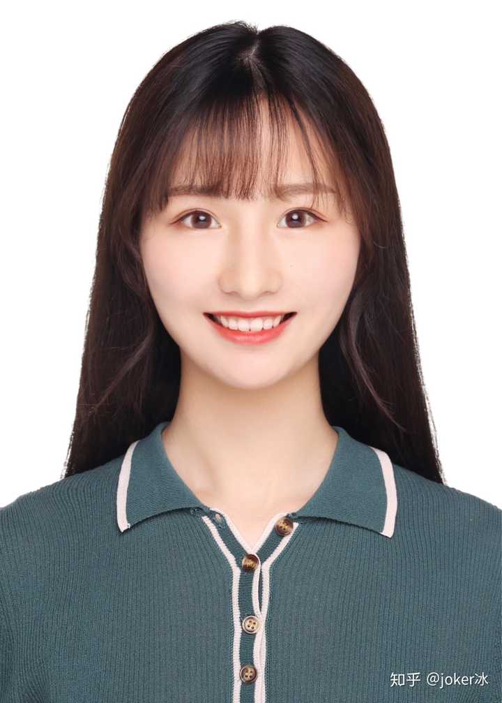 上周海马体的证件照(虽然精修过了,但对我曾经的气质和感觉还是有一定