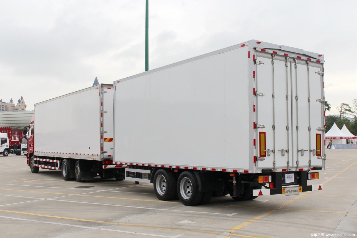 解放新j6p460马力6x2r中置轴载货车