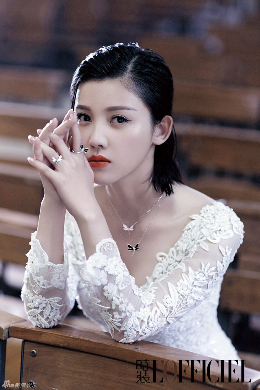 组图:杨子姗婚纱特辑诠释真爱 气质优雅明媚