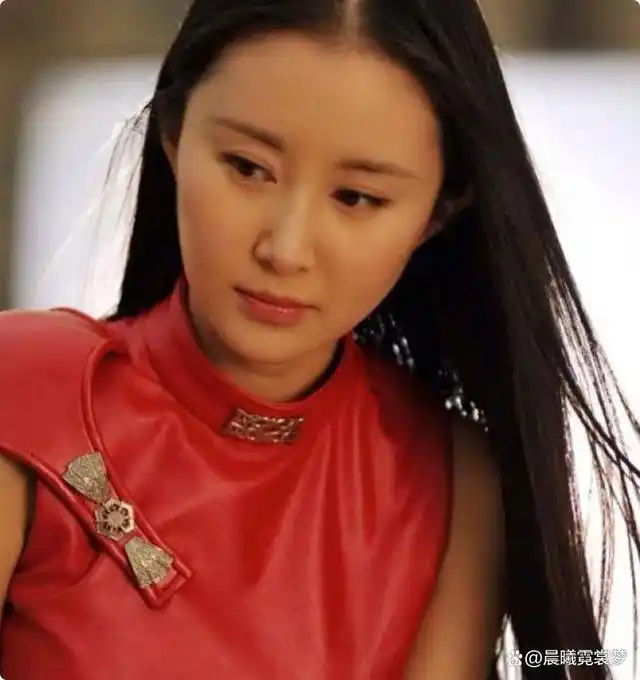 《烽火佳人》《活色生香》都播出了不错的成绩,可舒畅在演艺圈的发展