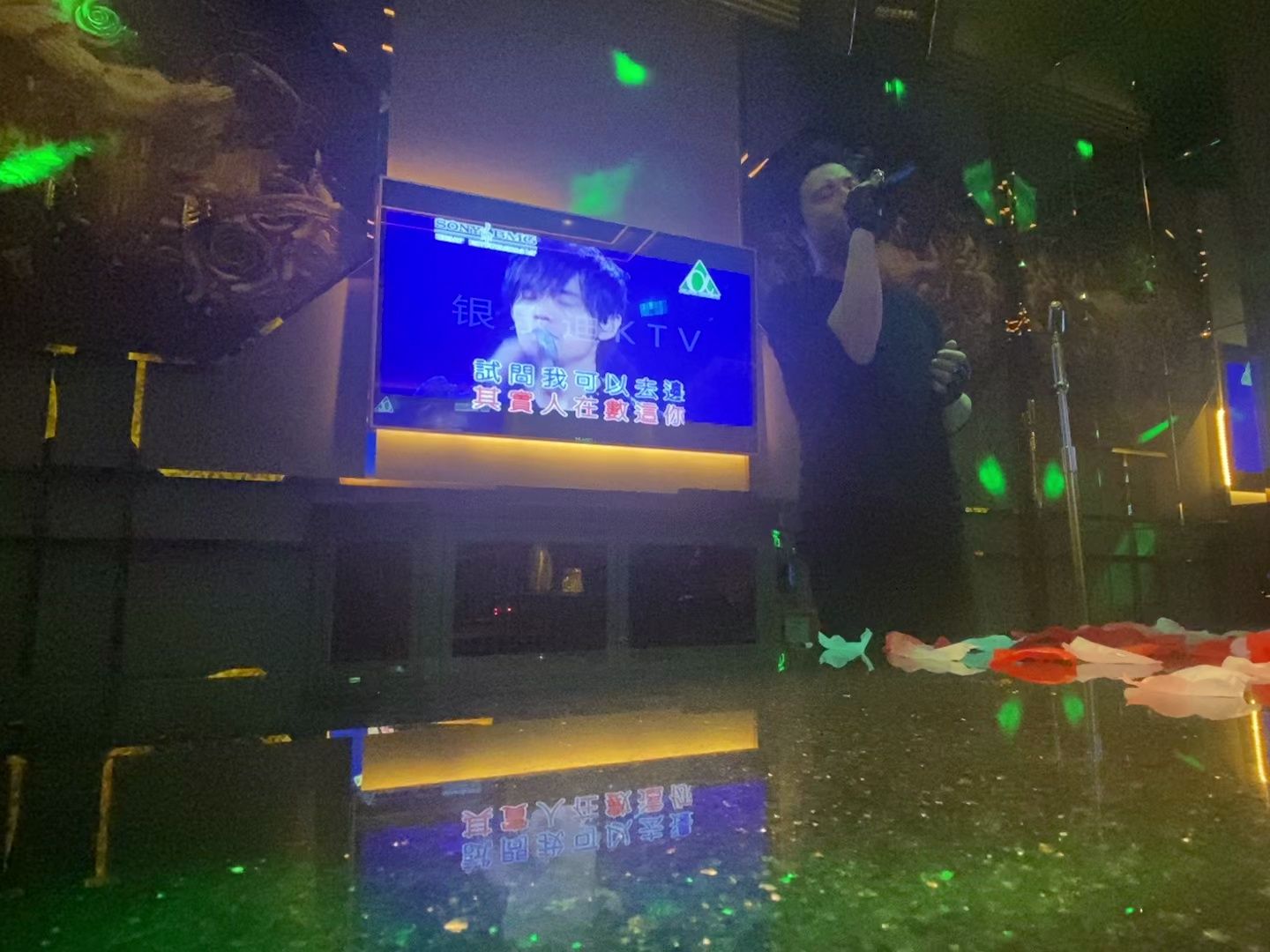 一个人的ktv,唱到哪里算哪里!《献世》周杰伦