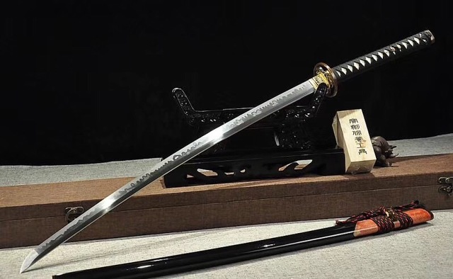 『品名』:精品樱花武士刀～折叠钢皆烧～半鱼皮鞘～鞘口手工包牛角