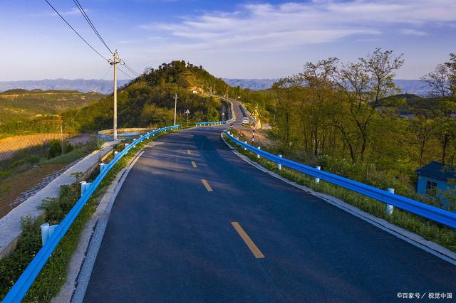 广东汕尾新建二级公路,设计速度60公里/小时,双向2车道