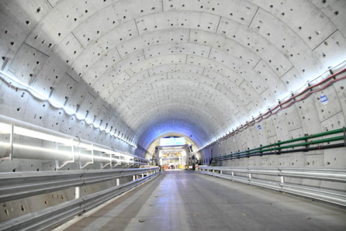 江阴靖江长江隧道左线盾构隧道试掘进完成