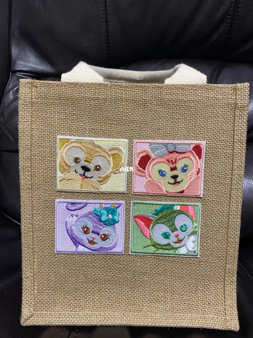 反面画了彩虹色77白色字,简单好操作,适合手残党#muji黄麻袋改造